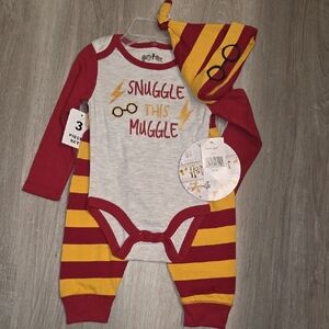 Warner Bros. Red and Yellow Bodysuit Snuggle Muggle